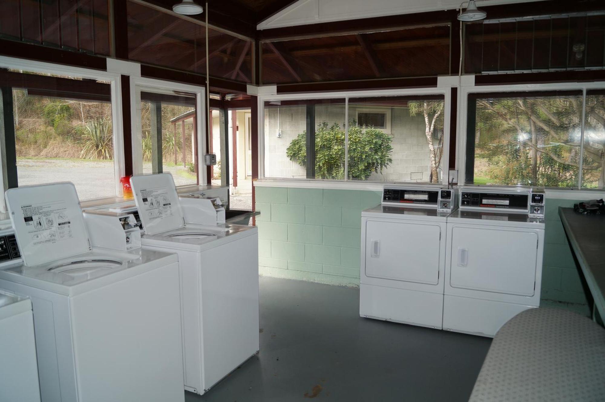 Alpine Adventure Holiday Park Hanmer Springs Bagian luar foto